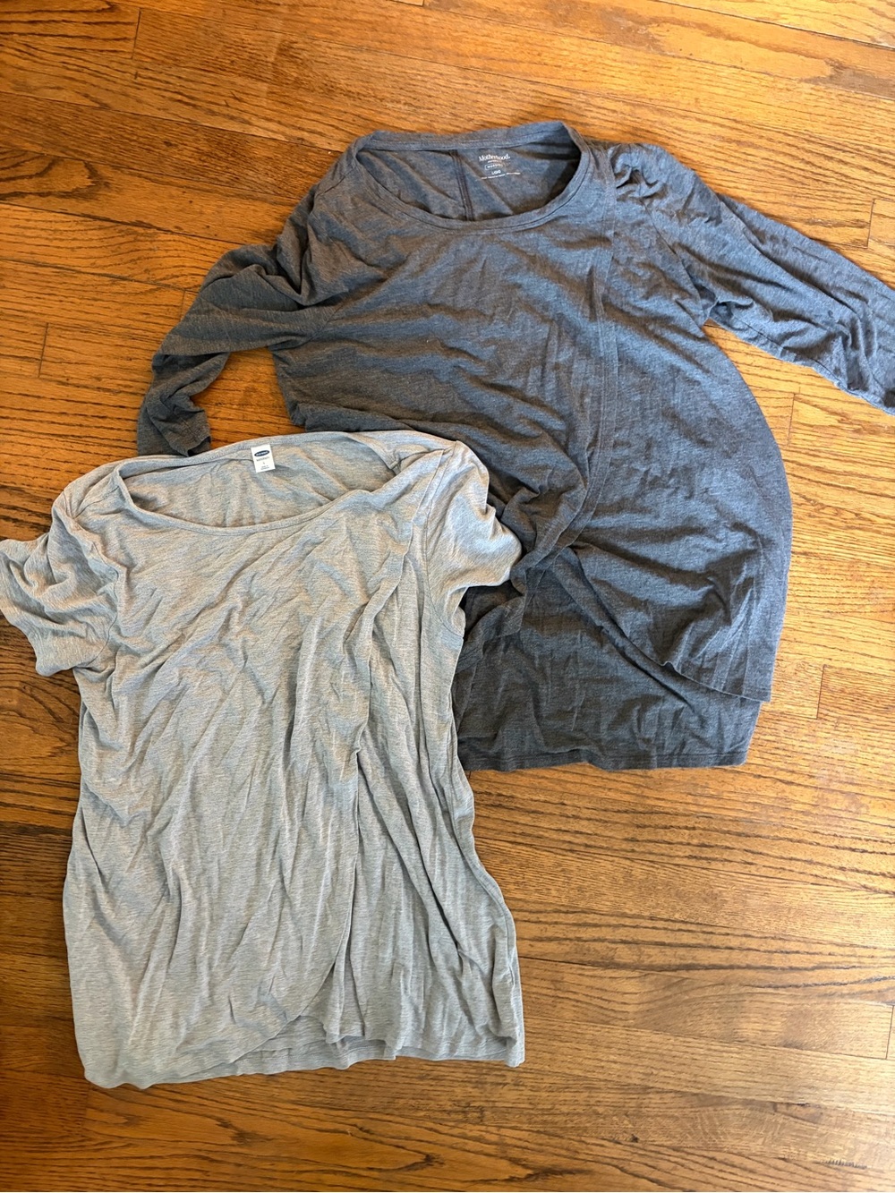 Old Navy Maternity Scoop Neck Tops - Light Gray & Charcoal